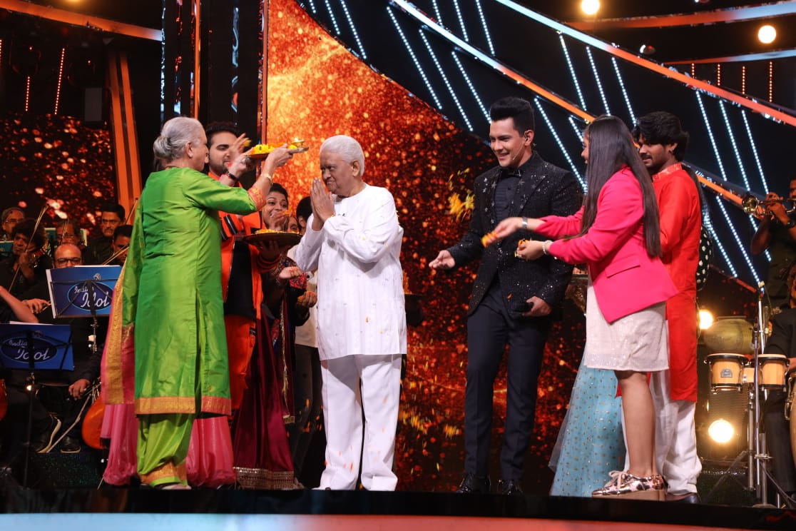 Indian Idol 12: Pawandeep Rajan gets a surprise gift from Jubin Nautiyal