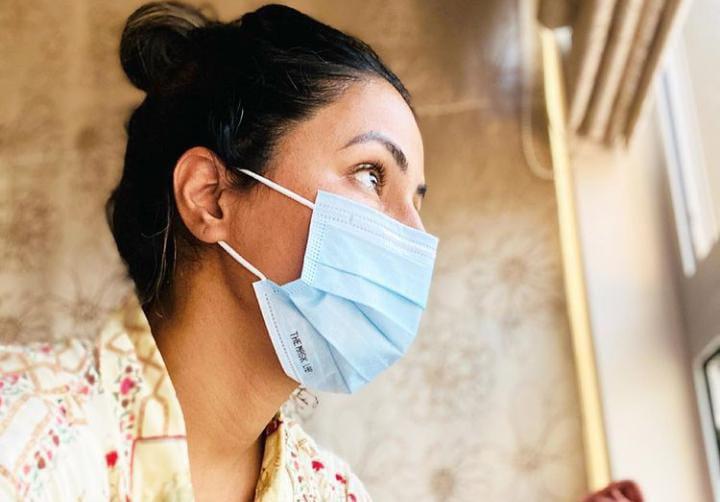 Hina Khan Wrote An Emotional Note For Her Mother, Says, ‘I Promise, I Will Look After You’