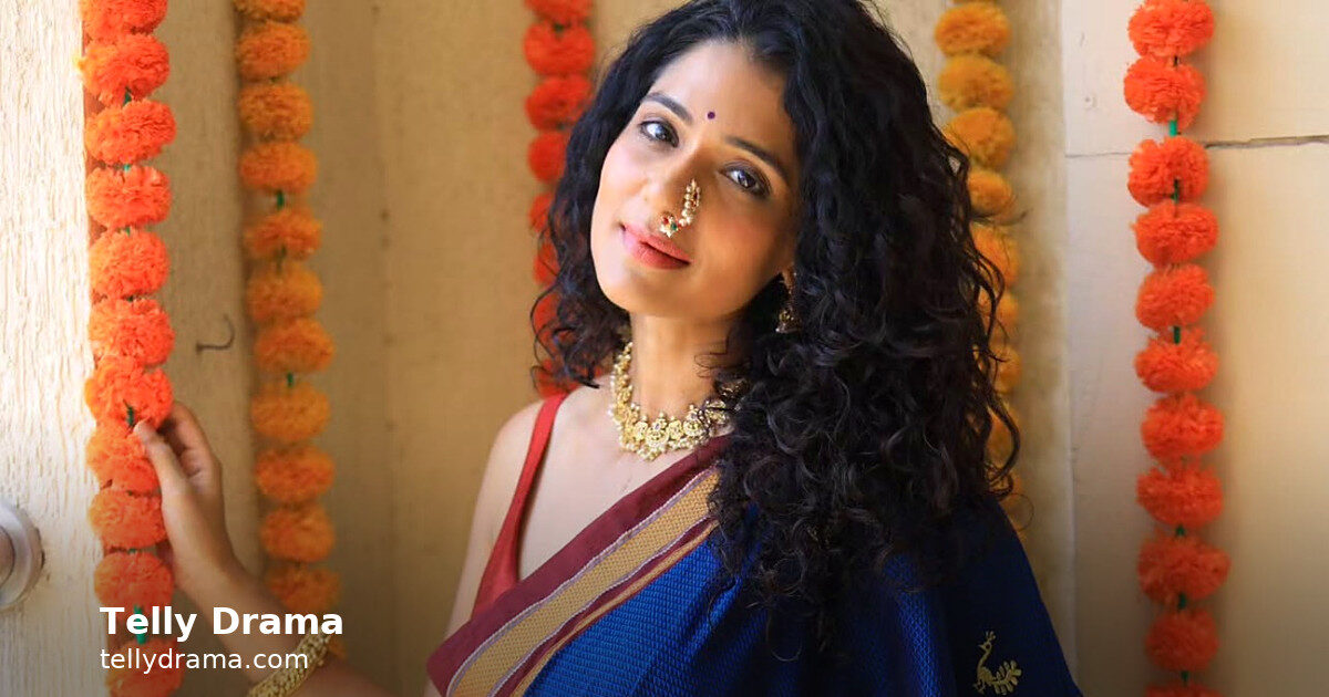 Urmila's Royal Blue Khun Saree Is a Navratri Style Win